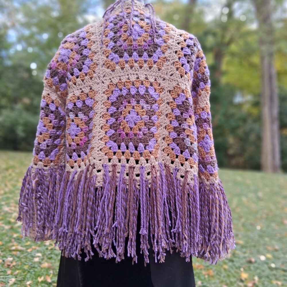 Super Fringe Granny Square Sweater L/XL - Picture 11 of 14